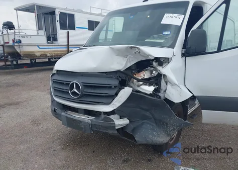 2019 Mercedes-Benz Sprinter 2500 Standard Roof V6 z USA, uszkodzony, nr VIN WD4PF0CD3KP165407